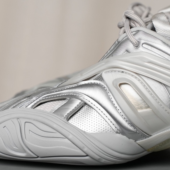 BALENCIAGA Tyrex Sneakers | Silver | SIZE 38/ US 8 (UNWORN) - Picture 9 of 13